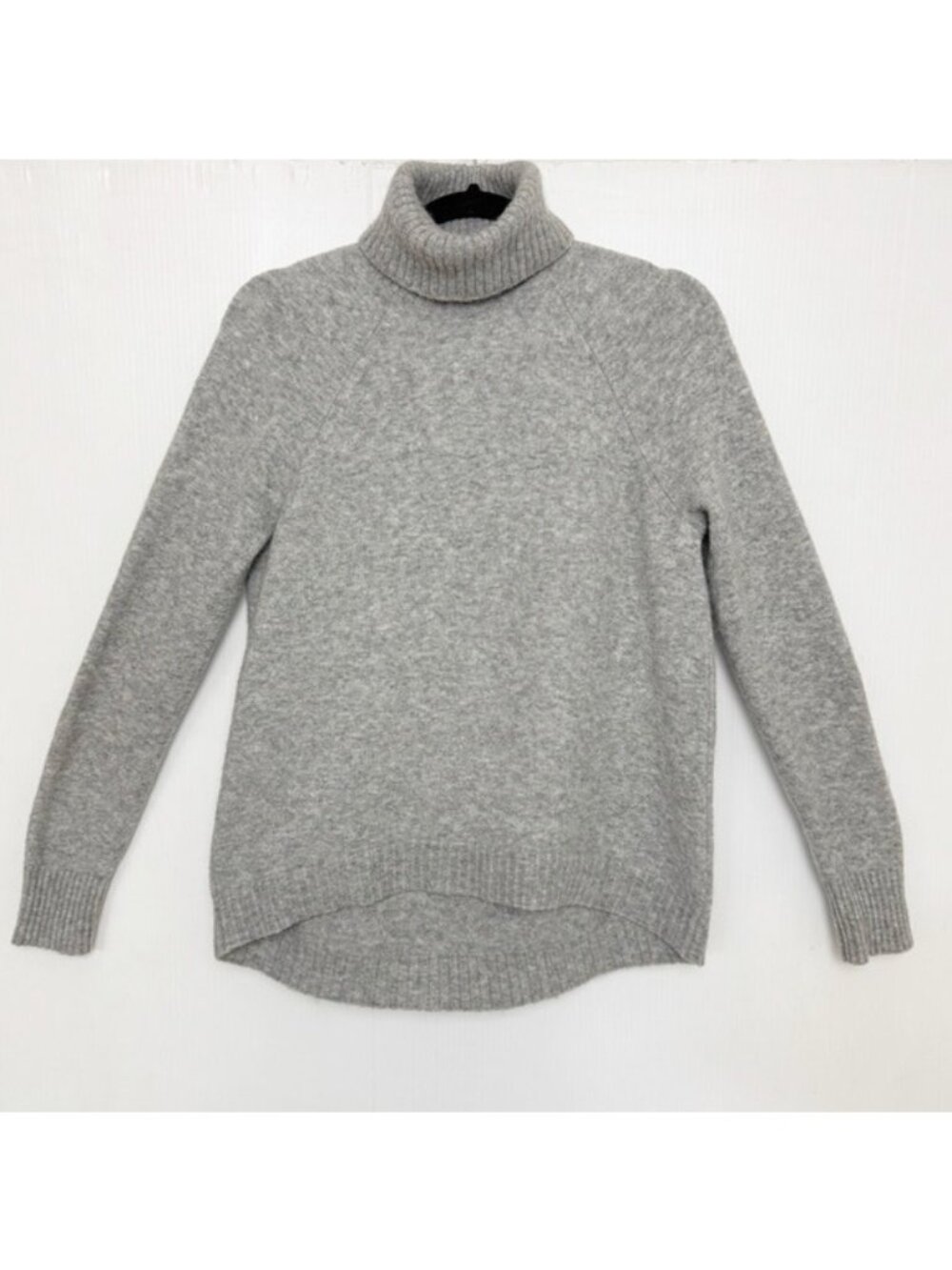 J crew wool Alpaca blend Turtleneck sweater in Gray Supersoft yarn Small